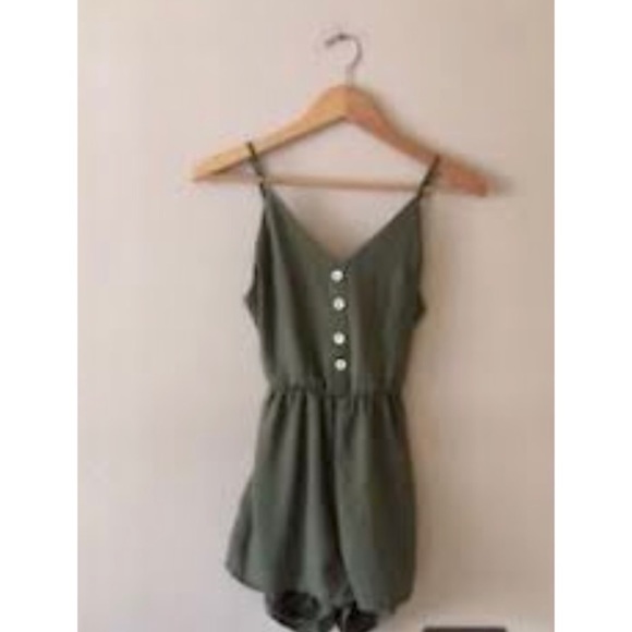 NWT - Olive Jumper - Picture 2 of 5